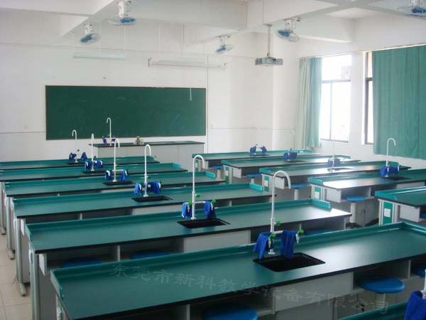 科學(xué)實驗室（鋼塑結(jié)構(gòu)）