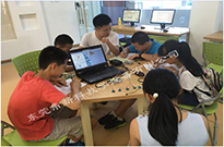 學校的創(chuàng)客實驗室是什么？