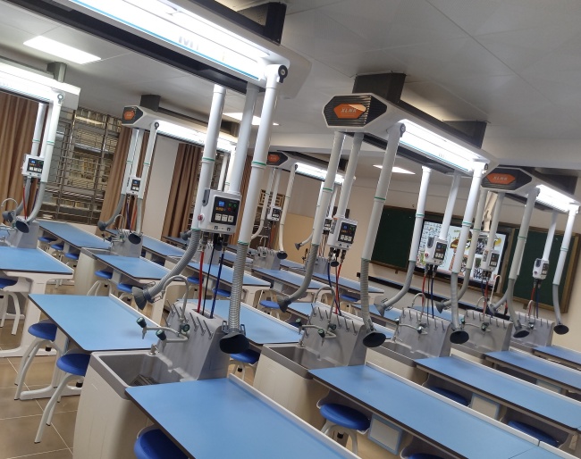 新科化學(xué)實驗室成套設(shè)備：開啟高效教學(xué)科研之門