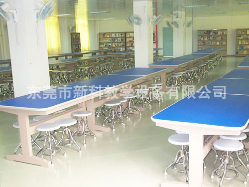 <a href='http://www.eqeq.cc/chanpin/110-1.html' target='1' style='font-size:18px; font-weight:bold; color:#000000;'>圖書閱覽室</a>8