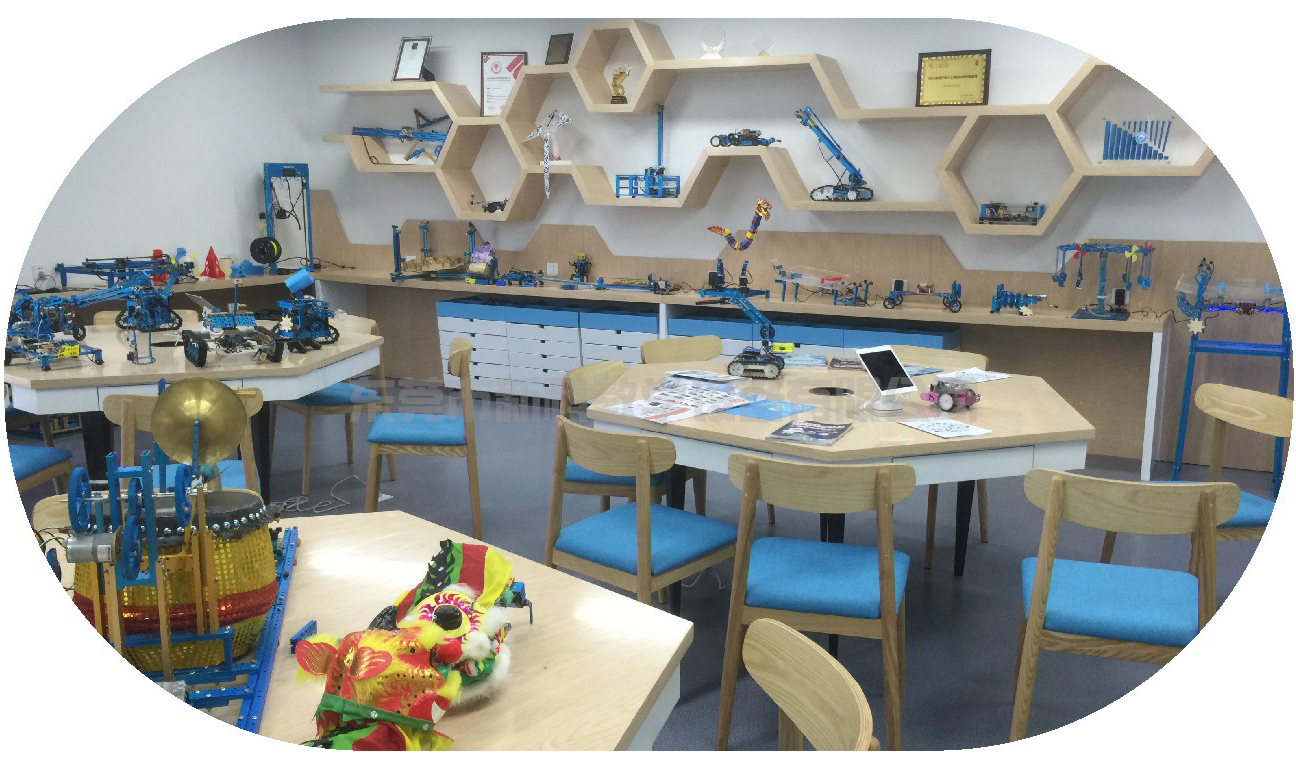 <a href='http://www.eqeq.cc' target='1' style='font-size:14px; font-weight:bold; color:#0080ff;'>創(chuàng)客實(shí)驗(yàn)室</a>展示區(qū)