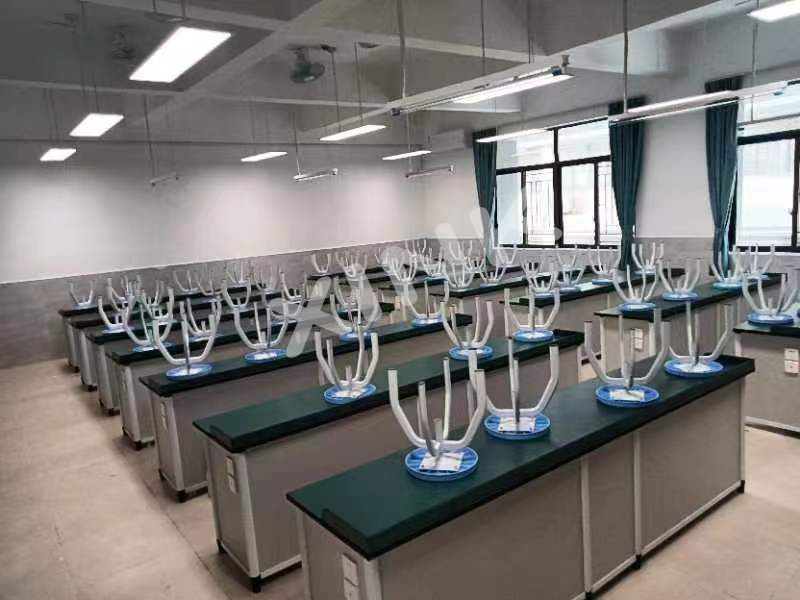 <a href='http://www.eqeq.cc/' target='1' style='font-size:14px; font-weight:bold; color:#0080ff;'>物理實(shí)驗(yàn)室</a>