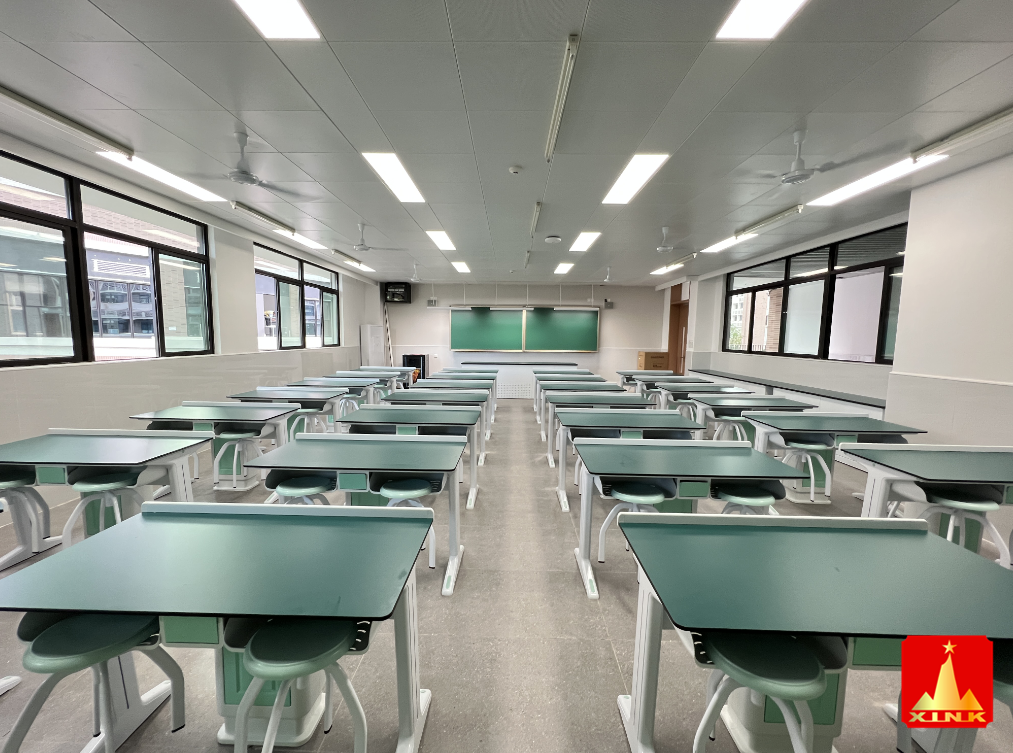 <a href='http://www.eqeq.cc/' target='1' style='font-size:14px; font-weight:bold; color:#0080ff;'>物理實驗室</a>