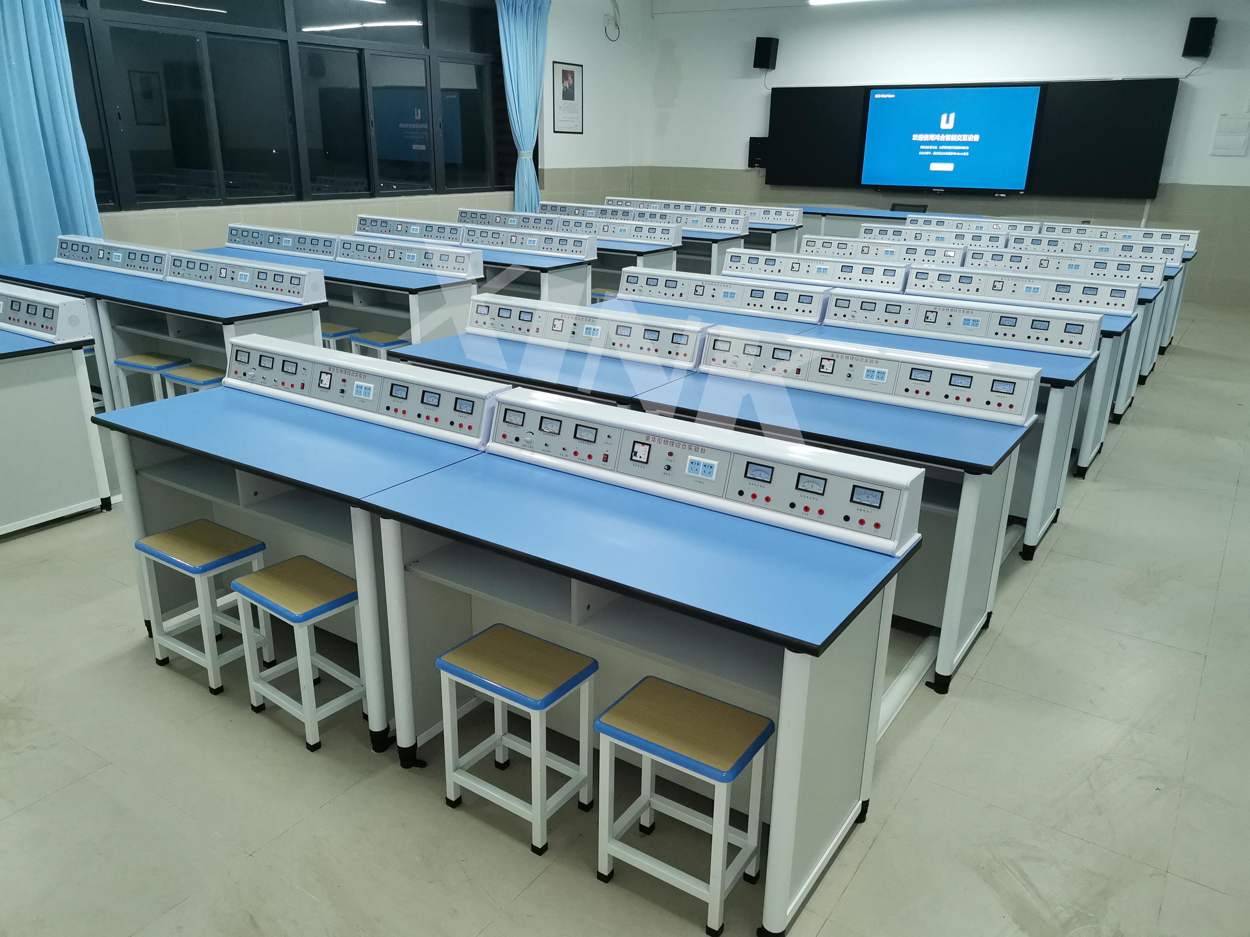 電學(xué)<a href='http://www.eqeq.cc/' target='1' style='font-size:14px; font-weight:bold; color:#0080ff;'>物理實(shí)驗(yàn)室</a>