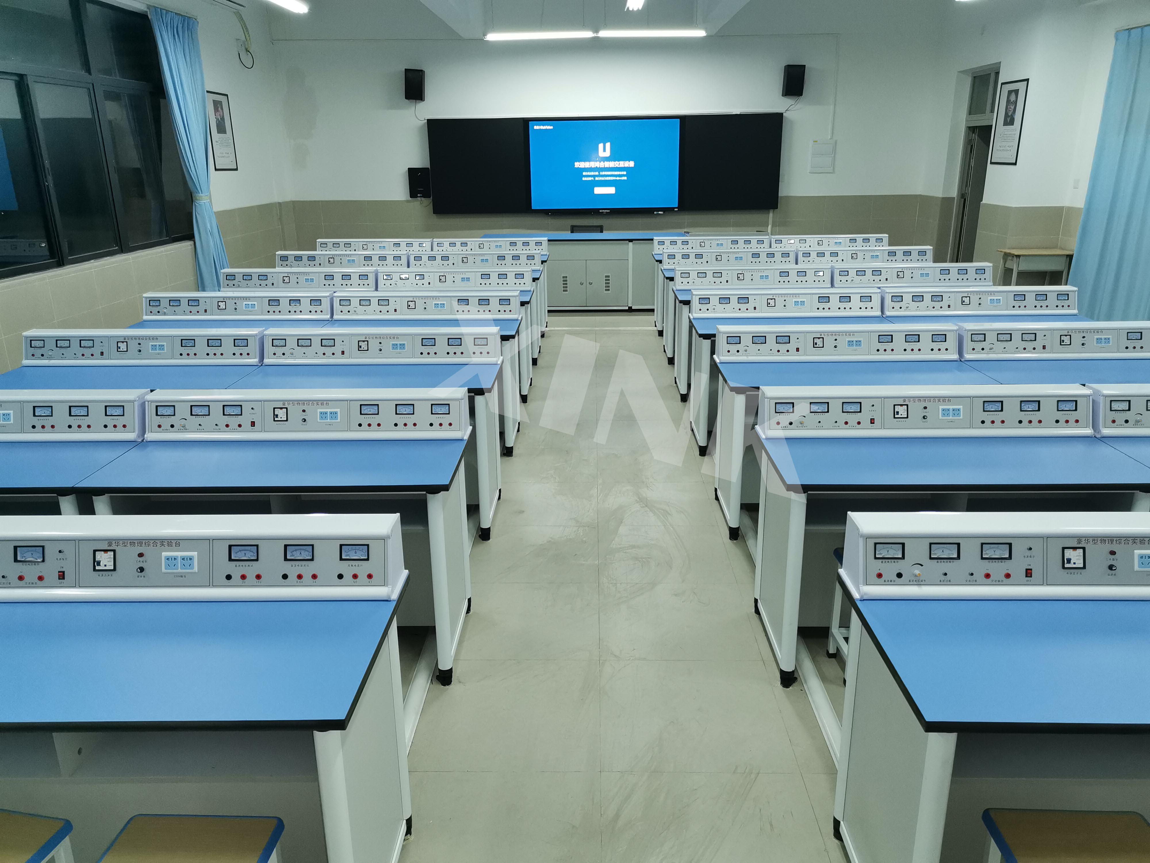 <a href='http://www.eqeq.cc/' target='1' style='font-size:14px; font-weight:bold; color:#0080ff;'>物理實(shí)驗(yàn)室</a>