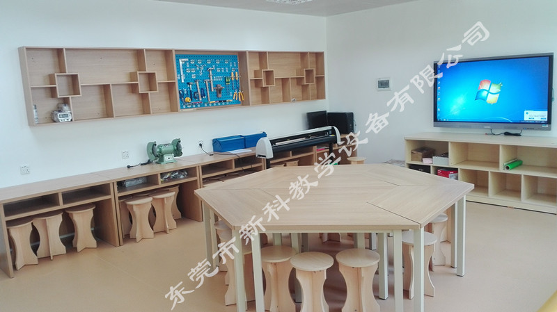 <a href='http://www.eqeq.cc' target='1' style='font-size:14px; font-weight:bold; color:#0080ff;'>創(chuàng)客實(shí)驗(yàn)室</a>