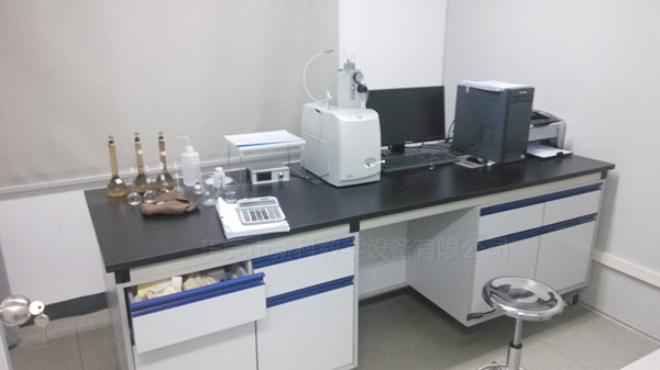 <a href='http://www.eqeq.cc/products/64-1.html' target='1' style='font-size:18px; font-weight:bold; color:#000000;'>實驗室邊臺</a>案例