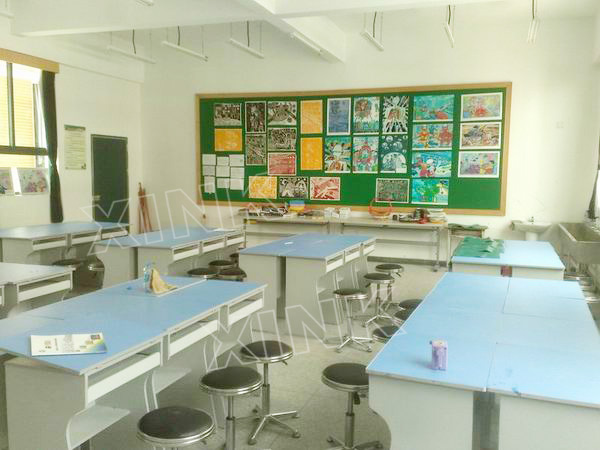 <a href='http://www.eqeq.cc/chanpin/56-1.html' target='1' style='font-size:18px; font-weight:bold; color:#000000;'>美術(shù)功能室</a>